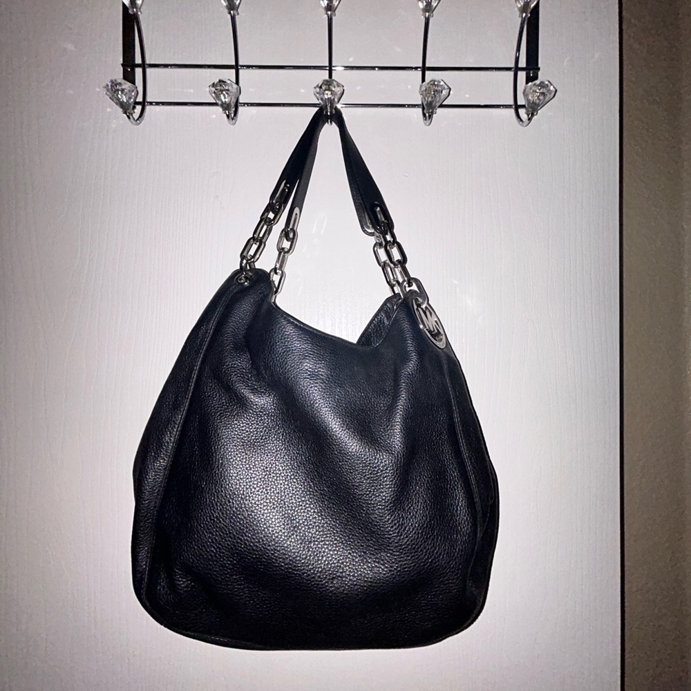 Elegant Black Michael Kors Leather Shoulder Bag